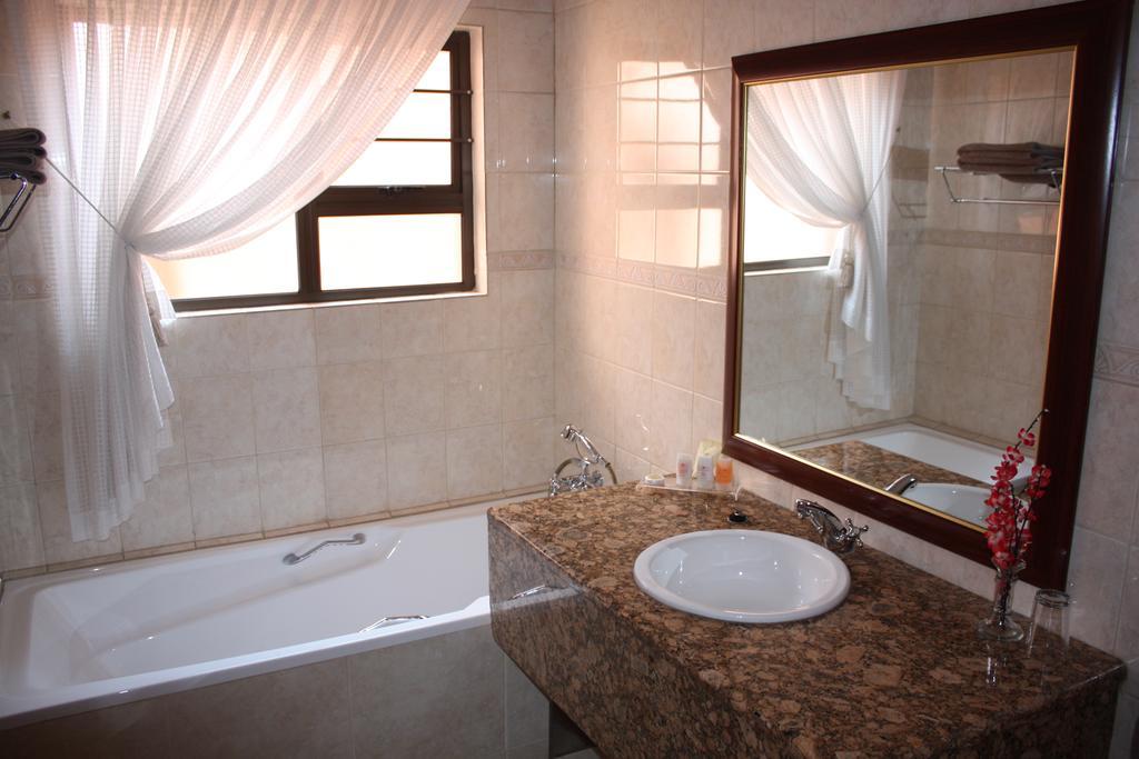 Eagles Nest Lodge جوهانسبورغ المظهر الخارجي الصورة
